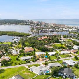 Private Luxury Pool Home Near Nokomis Beach & Intracoastal Boat Friendly