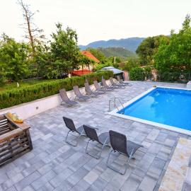 Lovely Home In Vrgorac, hotel em Vrgorac
