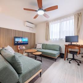 ZUSHI BEACH BASE 逗子ビーチベース - Near Kamakura, 1 min to Beach & Desk, hotel Zusiban