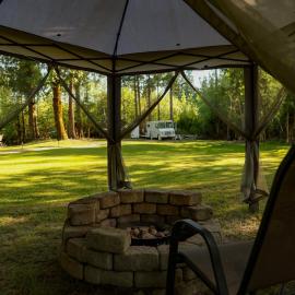 Cozy Converted Bread Truck, 5 Private Wooded Acres