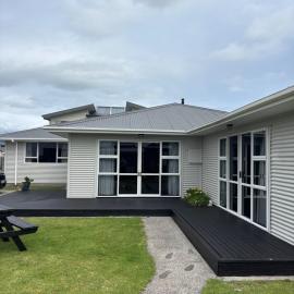 Spacious beachside family home Carters Beach