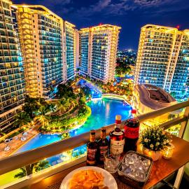 Relaxing Azure Resort Condo near SM Bicutan, hotel en Manila