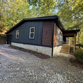 Modern 3BD Retreat near Asheville Airport