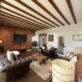 4 Bedroom Buttercup Cottage, khách sạn ở Patrington