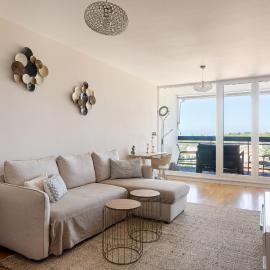 Cascais Prime 2BR with Balcony near Casa da Guia