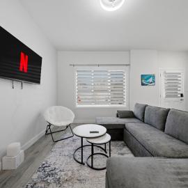 3BHK Peaceful Spacious Close to Airport, hotel di Edmonton