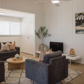 Clarence Court ON THE Beach - Pet-Friendly Beach House Opposite Main Beach - Holiday Yamba