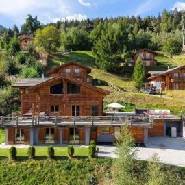Chalet la Luge - jacuzzi - sauna, ξενοδοχείο σε La Tzoumaz