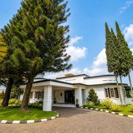 Townhouse Oak Casa D'Ladera Bandung