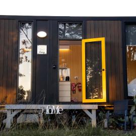 The Little Refuge by Tiny Away, hotel i Dunoon