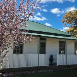 The Cottage on Malone، فندق في Braidwood