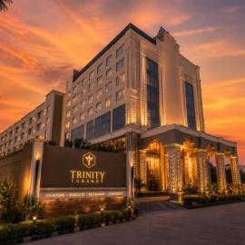 Hotel Trinity Grand, Raigarh، فندق في Raigarh