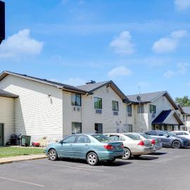 Viesnīca Coldwater Inn & Suites near I 69 pilsētā Koldvotera