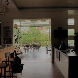 Inn Hostel & Bar