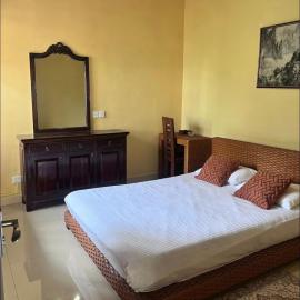 Airport home stay