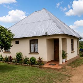 MAPADA House, hotel a Ubenazomozi