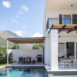 Family villa Casa Filo Rosso with Private Pool , 200m to the beach