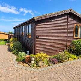 3-Bed Ocean View Lodge - Parking & Terrace
