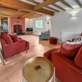 White Cottage, hotel a Old Dalby