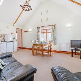 Hayloft - Uk49909, хотел в Бландфорд Форъм