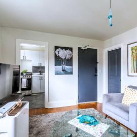 Stylish 1BR Apartment - Heart of James South Hamilton