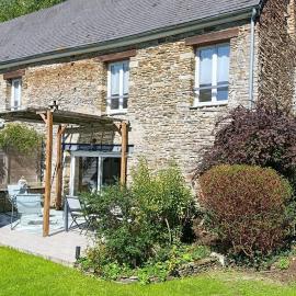 GITE DE LA PIERROSE 100 m2 avec jardin privé Proche de Bayeux et des plages du Débarquement