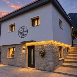 Loly Deluxe Duplex House, Alpine passes Basecamp bikers & Hikers, מלון באירולו