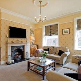Spacious 4 Bed House - Walk to Ilkley Centre