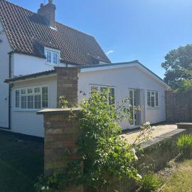 The Quiet Place - Rest and Reset - 4 Bed - Free Parking