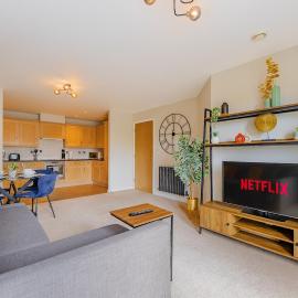 Stunning Apartment Hatfield on Retail Park