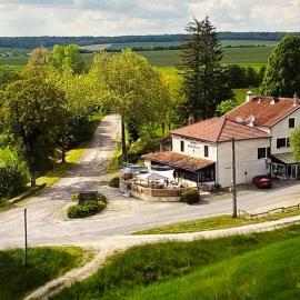 Logis Le Relais de la Voie Sacrée, hôtel à Issoncourt