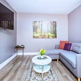Urban 3BR Getaway Walk to ByWard Market- UOttawa, hotel v destinácii Ottawa