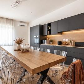 Villa Guerrazzi - 5 Bedrooms, 5 Bathrooms, Private Parking - P r a t u r e c c i Group, hotel a Riccione