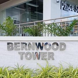 City Condo-Studio with Private Balcony