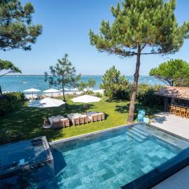 2Rue Villa with Private Pool - Beachfront