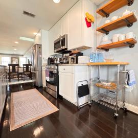 Nice 3BR Cozy House with Parking