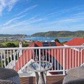 Westhill Guesthouse, Balcony with lagoon view, pool, close to centre, quiet