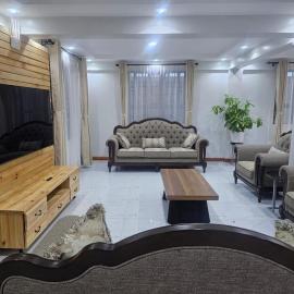 Esouthlands 6 Beds 4 bedrooms villa, hotel u gradu Eldoret