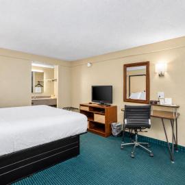 Super 8 by Wyndham Lantana West Palm Beach, hotel i Lantana