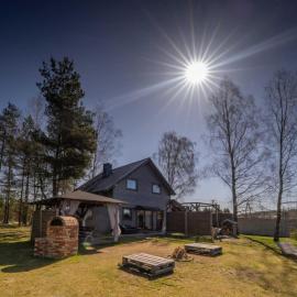 Large holiday home, salt cave, jacuzzi, sauna, готель у місті Lipusz
