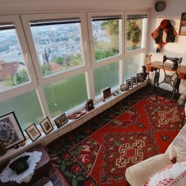 Panorama View - 10 Min Walk to Old Town & Free Parking, hotel u Sarajevu