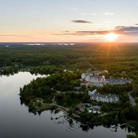 JW Marriott The Rosseau Muskoka Resort & Spa, hotel di Minett