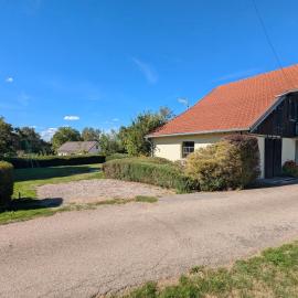 Gîte nature, 15 km de Gérardmer, randonnée, ski, jardin, terrasse, BBQ, équipements bébé inclus