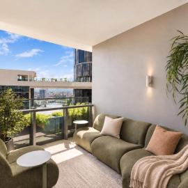 Maison Quatre Brisbane Skyline & River Escape