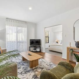 Executive Apt - 2BR 1BA w Parking