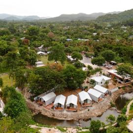 Cha-om camping ชะอม แคมป์ปิ้ง, Hotel in Kaeng Khoi