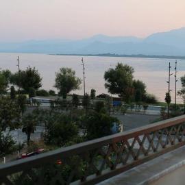 Lake Retreat Villa