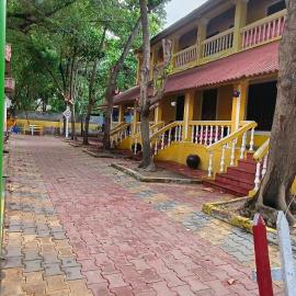 Royal House And Park