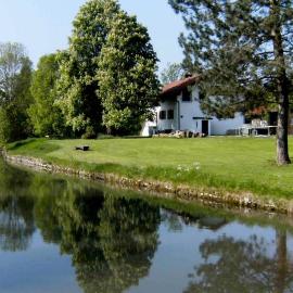Haus mit See, Sauna, Whirlpool and Games Room