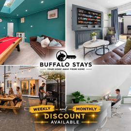 Sleeps12, Working space, Game room & Free Parking